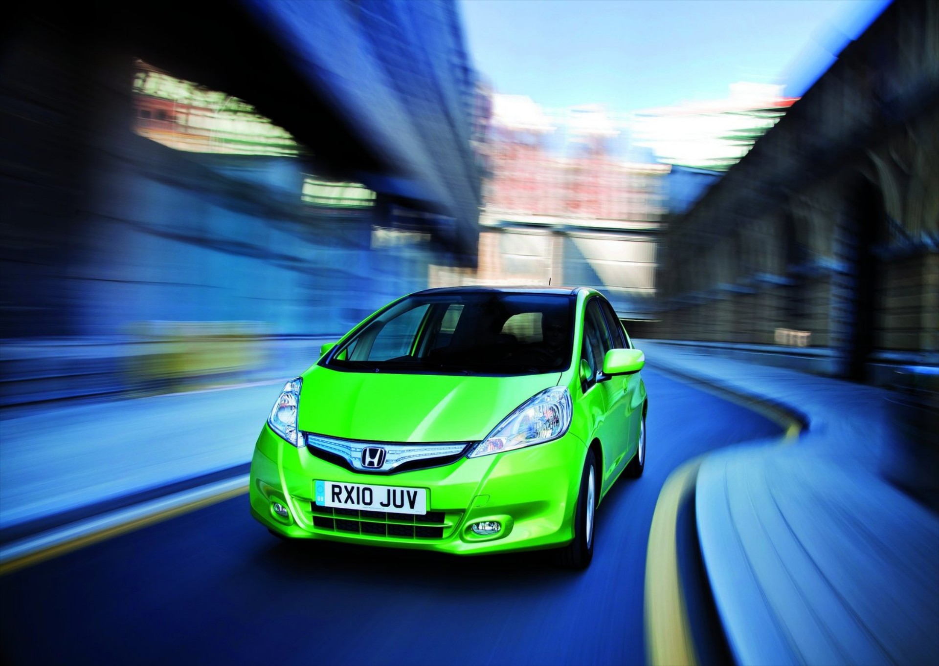 Νέο Honda Jazz hybrid

