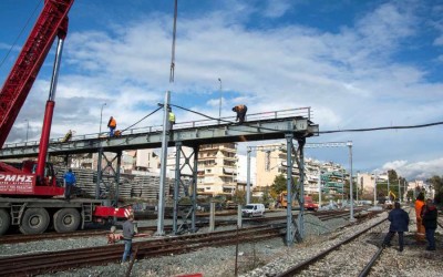 Ξηλώνεται η γέφυρα του θανάτου – Βάζουν νέα πεζογέφυρα μετά από 70 χρόνια