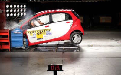 Crash test του Mitsubishi i-MiEV από την ADAC
