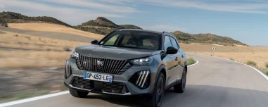 Δοκιμή Peugeot E-2008 156PS: Total upgrade!