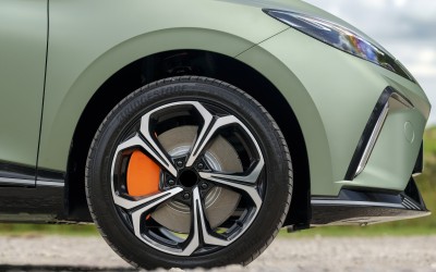 Οικογενειακό 435 ίππων με 0-100km/h σε 3,8 sec και τιμή 34.000 € - Ποιο είναι;