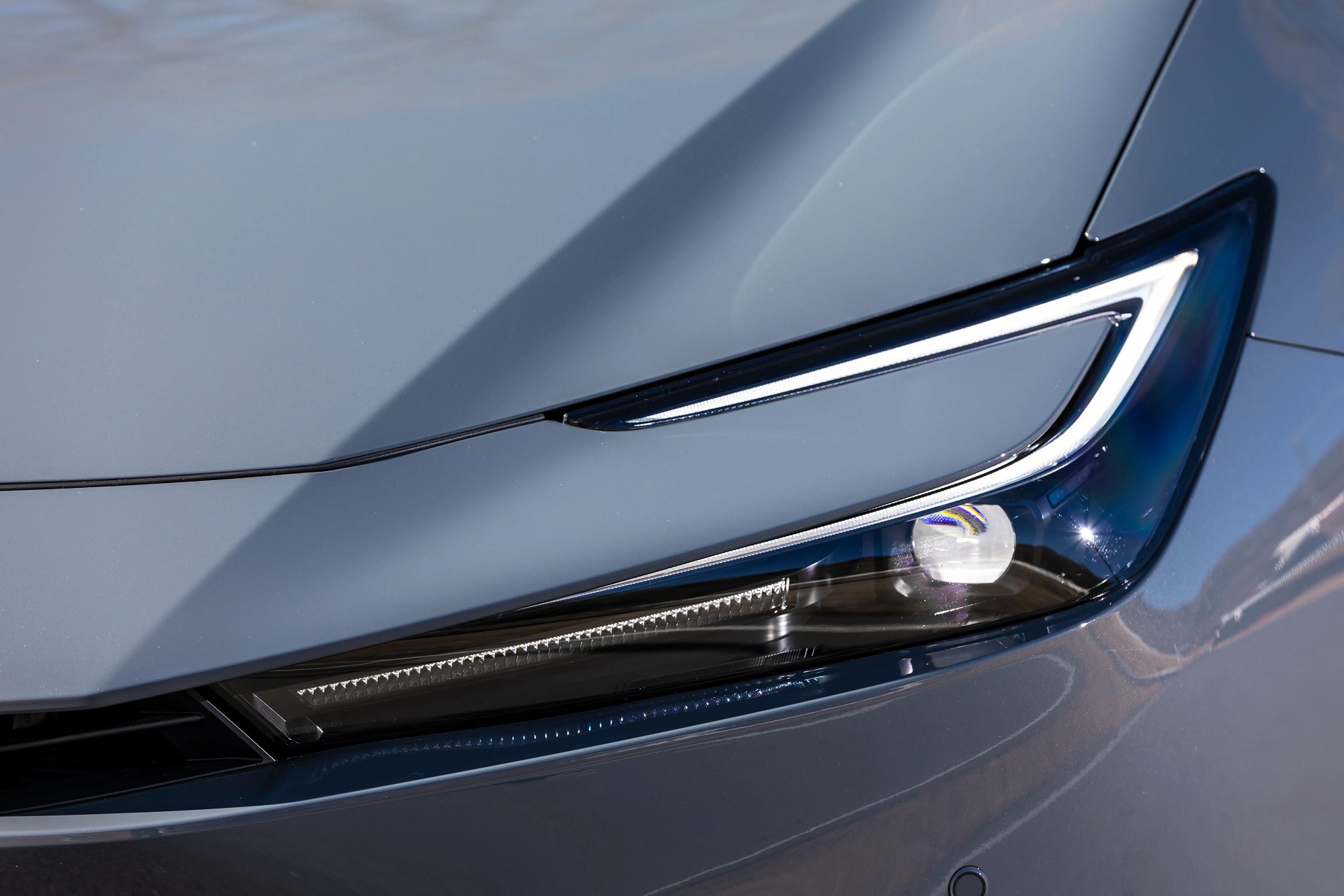 Το δημοφιλές υβριδικό με 223 ίππους, 0-100 km/h σε 6,8 sec και  κατανάλωση 0,5 lt/100km – Ποιο είναι;