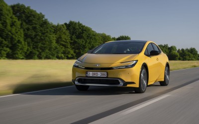 Toyota Prius: Η τιμή και ο βασικός εξοπλισμός του στην Ελλάδα