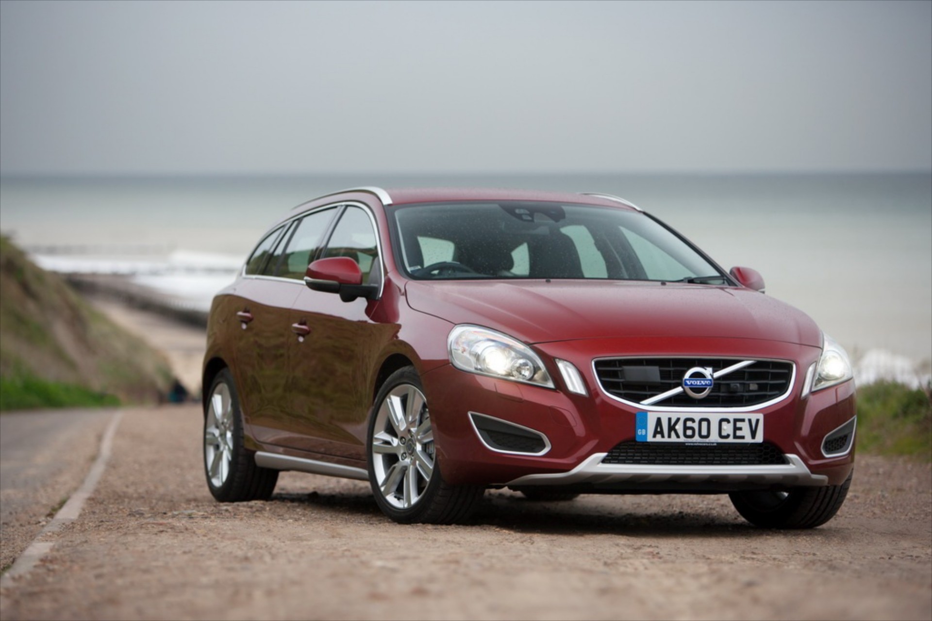 Volvo V60 Plug-in Hybrid 2012