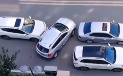 Το κορυφαίο παρκάρισμα της ιστορίας – Ποιος μπορεί να το κάνει; [video]