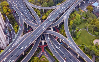 Υποδομές: Νέοι ορίζοντες και δρόμοι... 