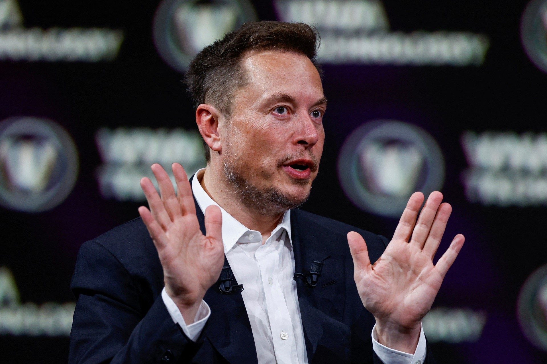 Οι Κινέζοι θα μας συντρίψουν – Ο Musk φοβάται και το δηλώνει πλέον δημοσίως