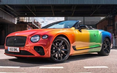 Απαγορεύουν σε trans ατόμα να αλλάξουν το δίπλωμα - Πού συμβαίνει αυτό;