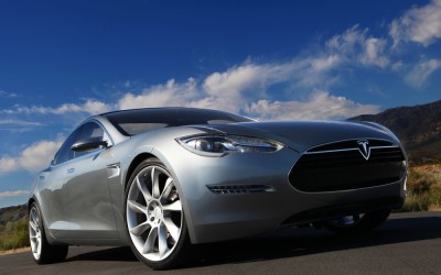 Στη Φρανκφούρτη το Crossover της Tesla