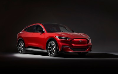 Τι σχέση έχει το γιαούρτι με τη Ford Mustang Mach-E
