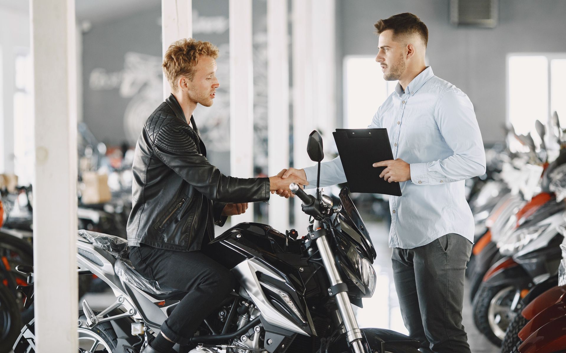 Πώς κάνω μεταβίβαση moto: Ποια είναι τα δικαιολογητικά - Τι θα πληρώσω; 