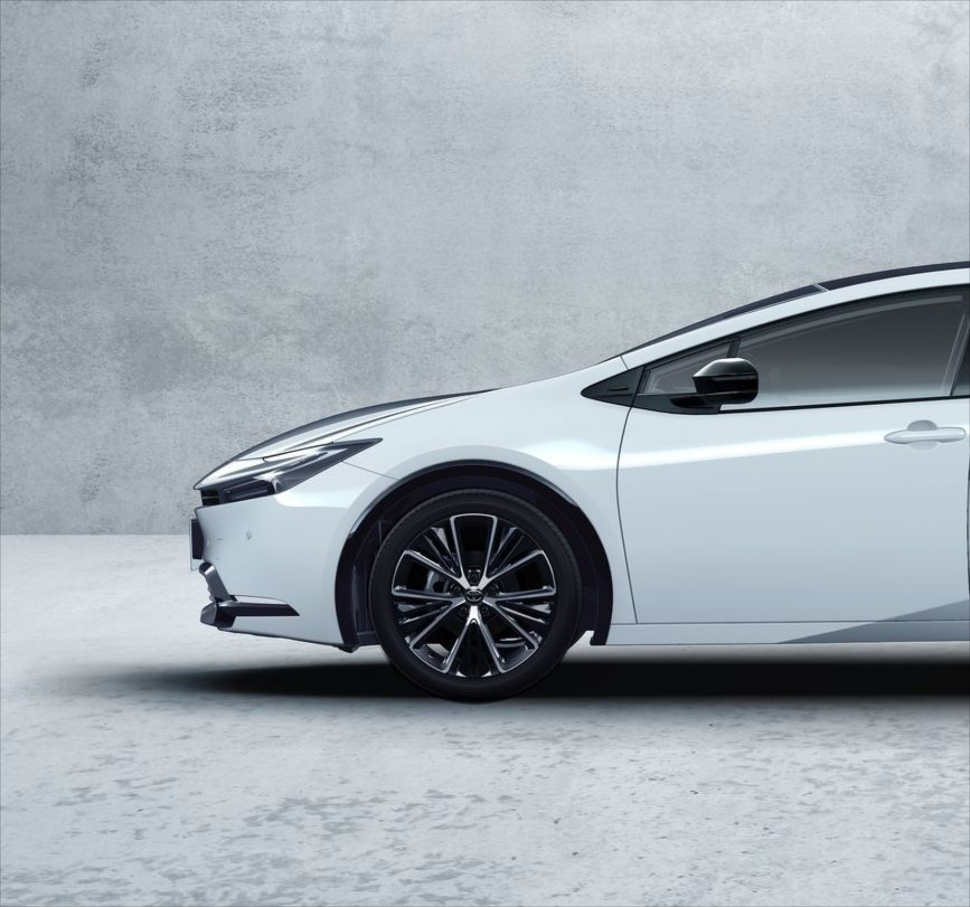 Η μεγάλη μάχη Toyota και Tesla - Ποια κέρδισε το 2023; 