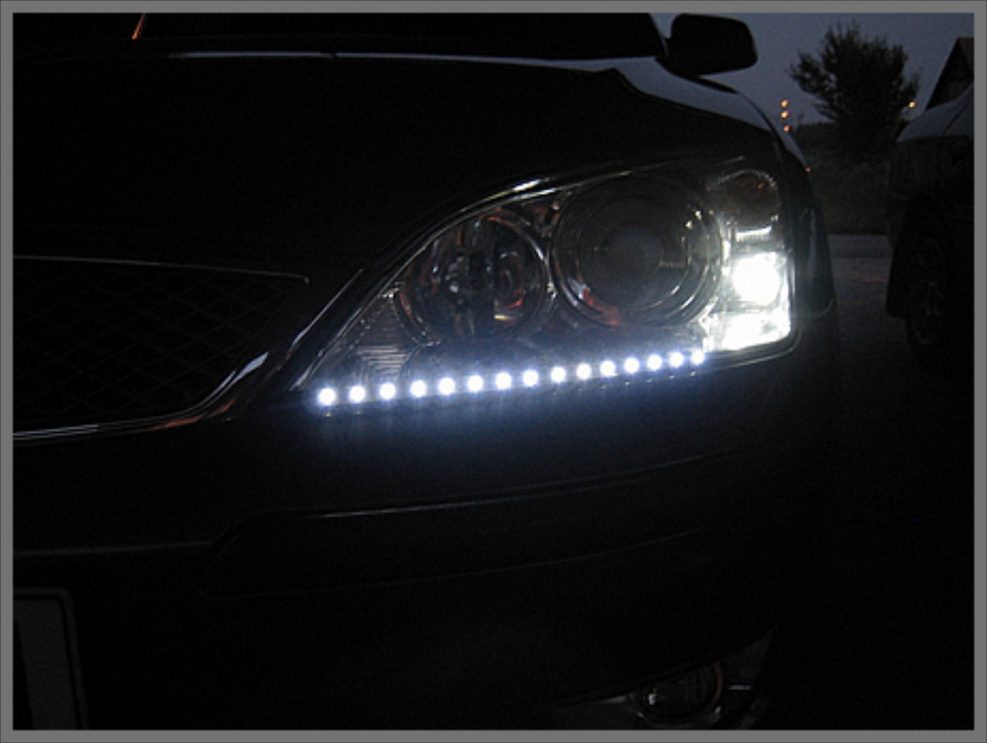 Υποχρεωτικά τα φώτα ημέρας για τα νέα αυτοκίνητα

