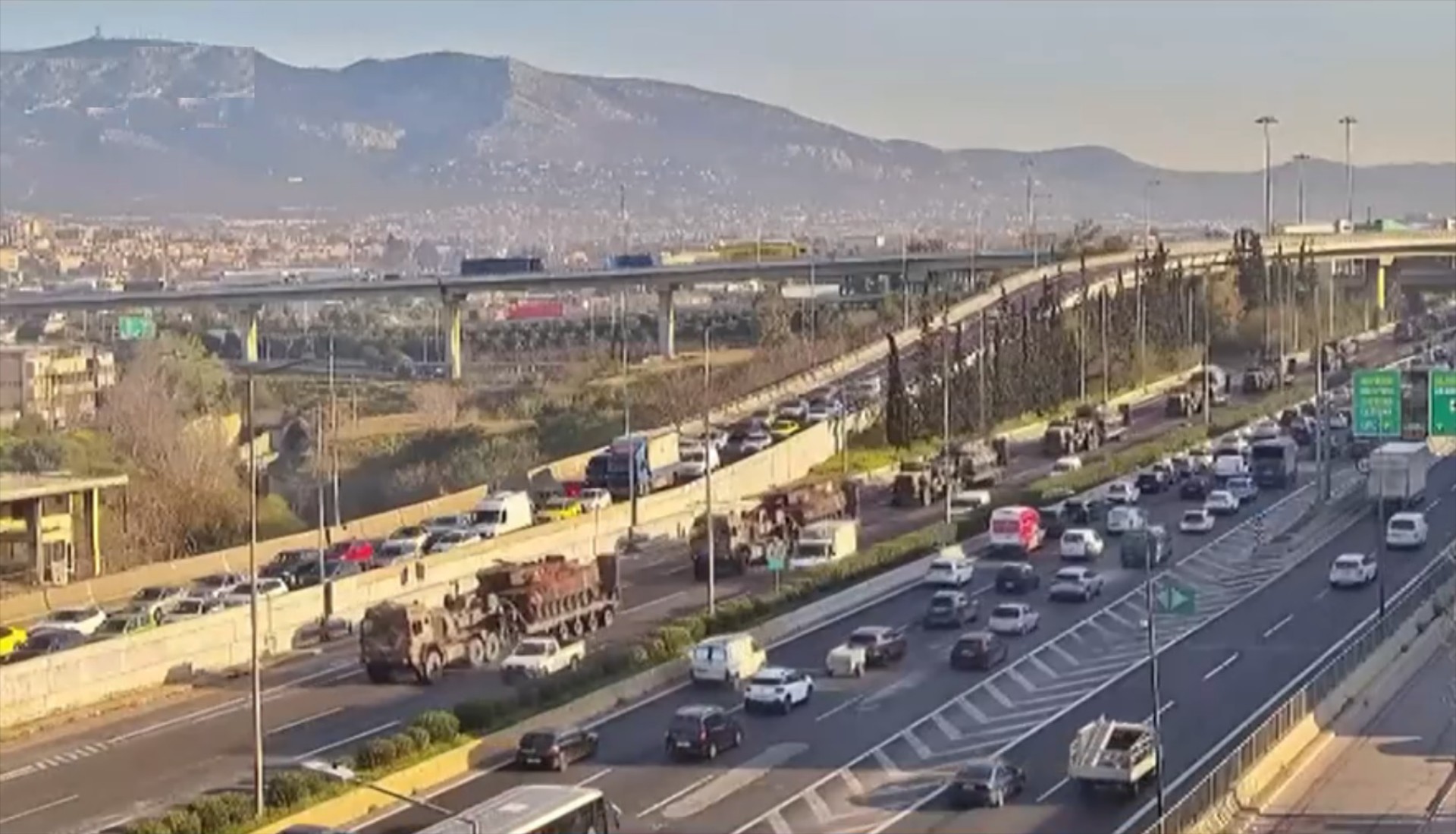 25η Μαρτίου: Τα άρματα μάχης βγήκαν στον Κηφισό – Δες τις κυκλοφοριακές ρυθμίσεις