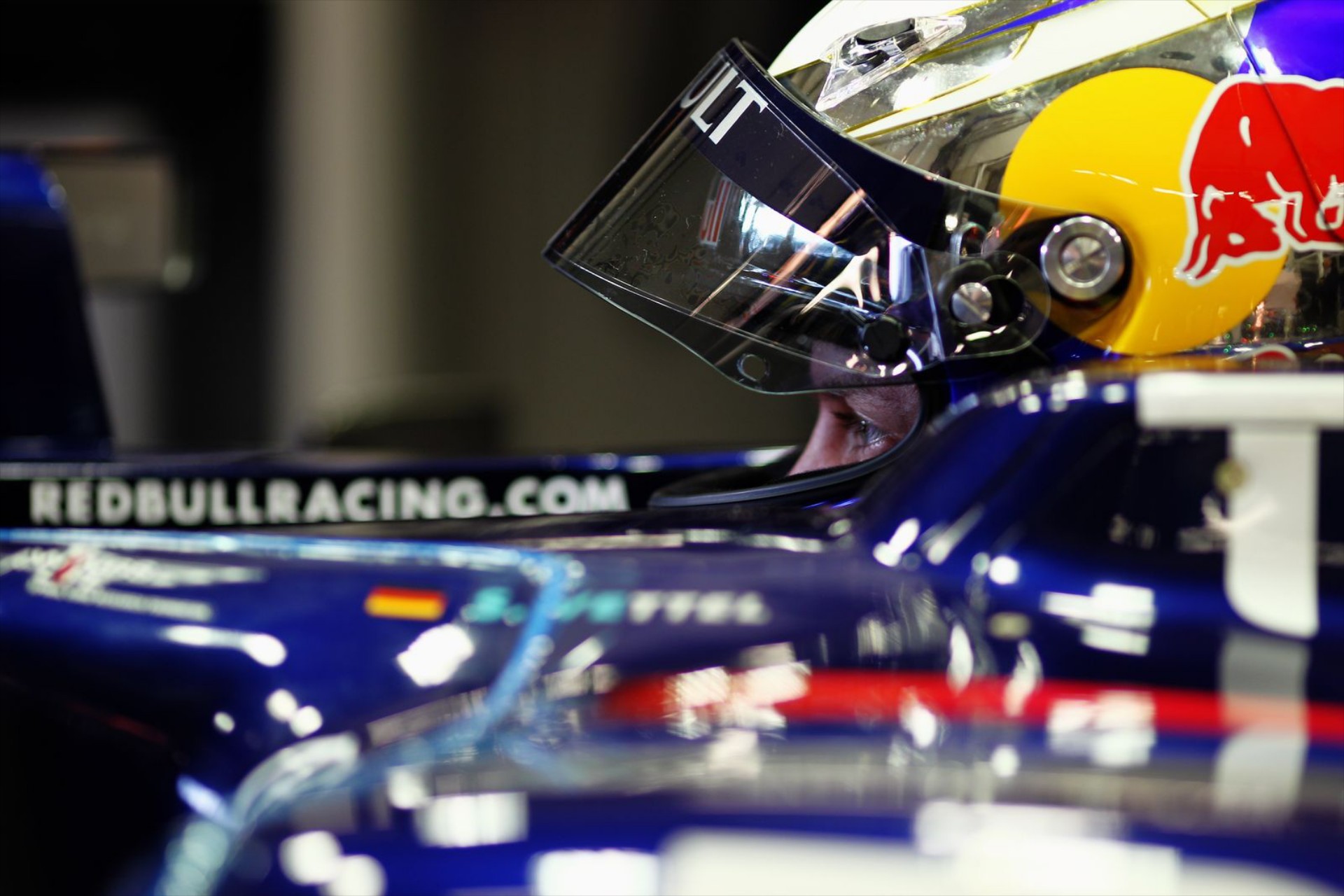 F1: O Vettel ονειρεύεται να οδηγήσει για την Ferrari
