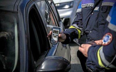 Το σπάνιο σύνδρομο οδηγού – Φαίνεται να οδηγεί πάντα μεθυσμένος