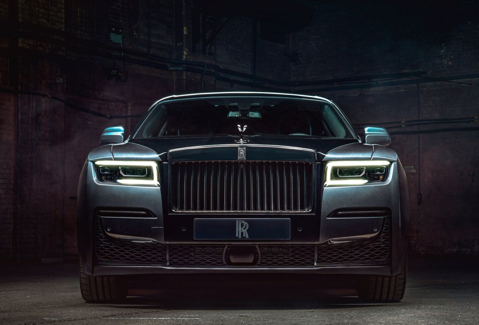 Γιατί τα αυτοκίνητα της Rolls-Royce έχουν τρομακτικά ονόματα - Ghost, Phantom, Wraith