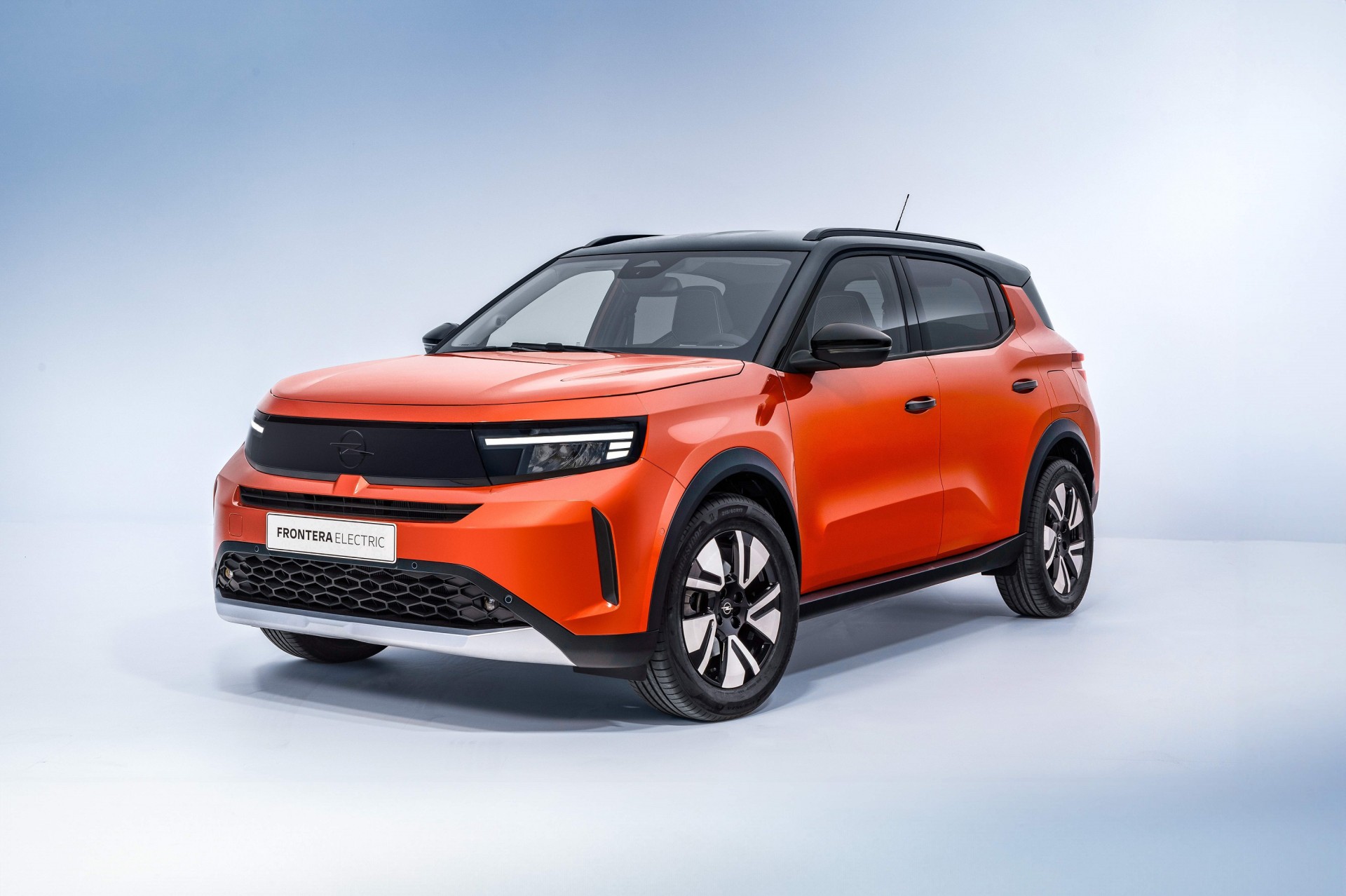 Νέο Opel Frontera: Με αυτούς τους κινητήρες θα έρθει στην Ελλάδα - Πόσο μεγάλο είναι το πορτ μπαγκάζ;