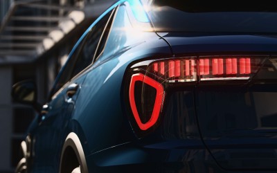 Ποιο υβριδικό SUV που ήρθε Ελλάδα καίει 1 lt/100km και δίνει δωρεάν ίντερνετ για 4 χρόνια;