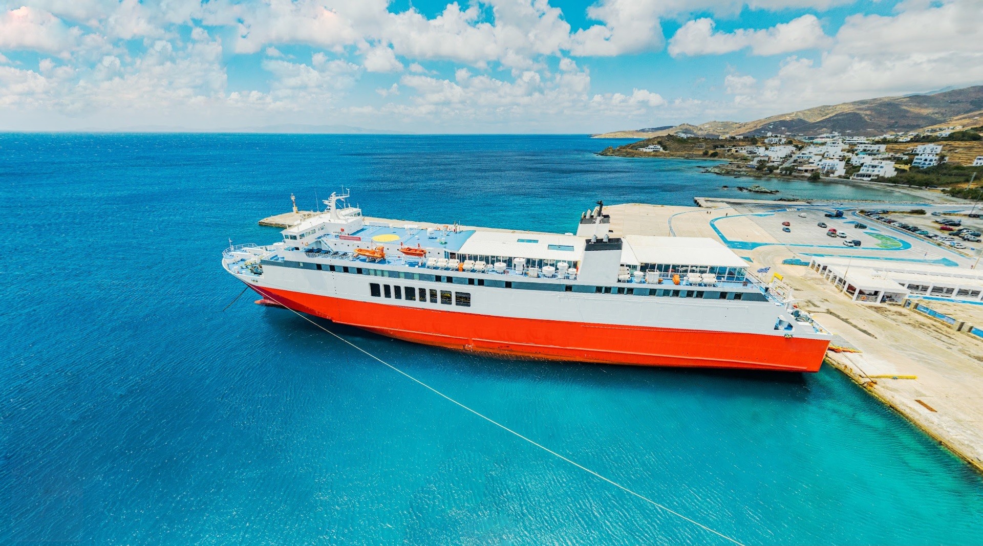 Ελλάδα: Τα ηλεκτρικά αυτοκίνητα πληρώνουν πιο ακριβό εισιτήριο στο καράβι - Ποια ναυτιλιακή το κάνει;