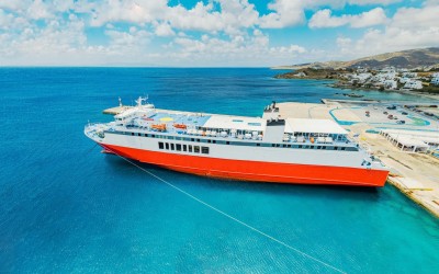 Ελλάδα: Τα ηλεκτρικά αυτοκίνητα πληρώνουν πιο ακριβό εισιτήριο στο καράβι - Ποια ναυτιλιακή το κάνει;