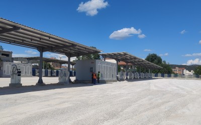 Θεσσαλονίκη: Αυτός είναι ο νέος τεράστιος σταθμός φόρτισης - Φορτίζει 55 οχήματα συγχρόνως