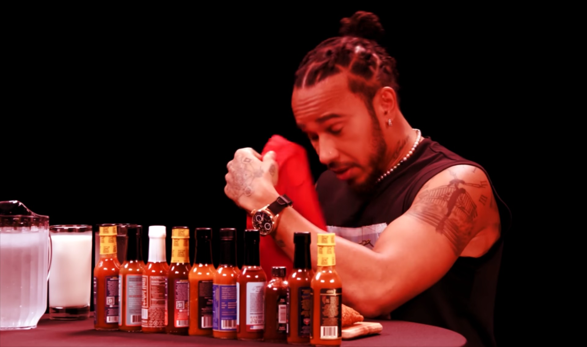 To viral - video της χρονιάς: Έβαλε τα κλάματα ο Lewis Hamilton [video] 