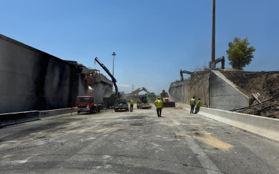 Ισθμός: Μάζεψαν τη γέφυρα σε 48 ώρες – Πότε θα είναι έτοιμη η καινούρια