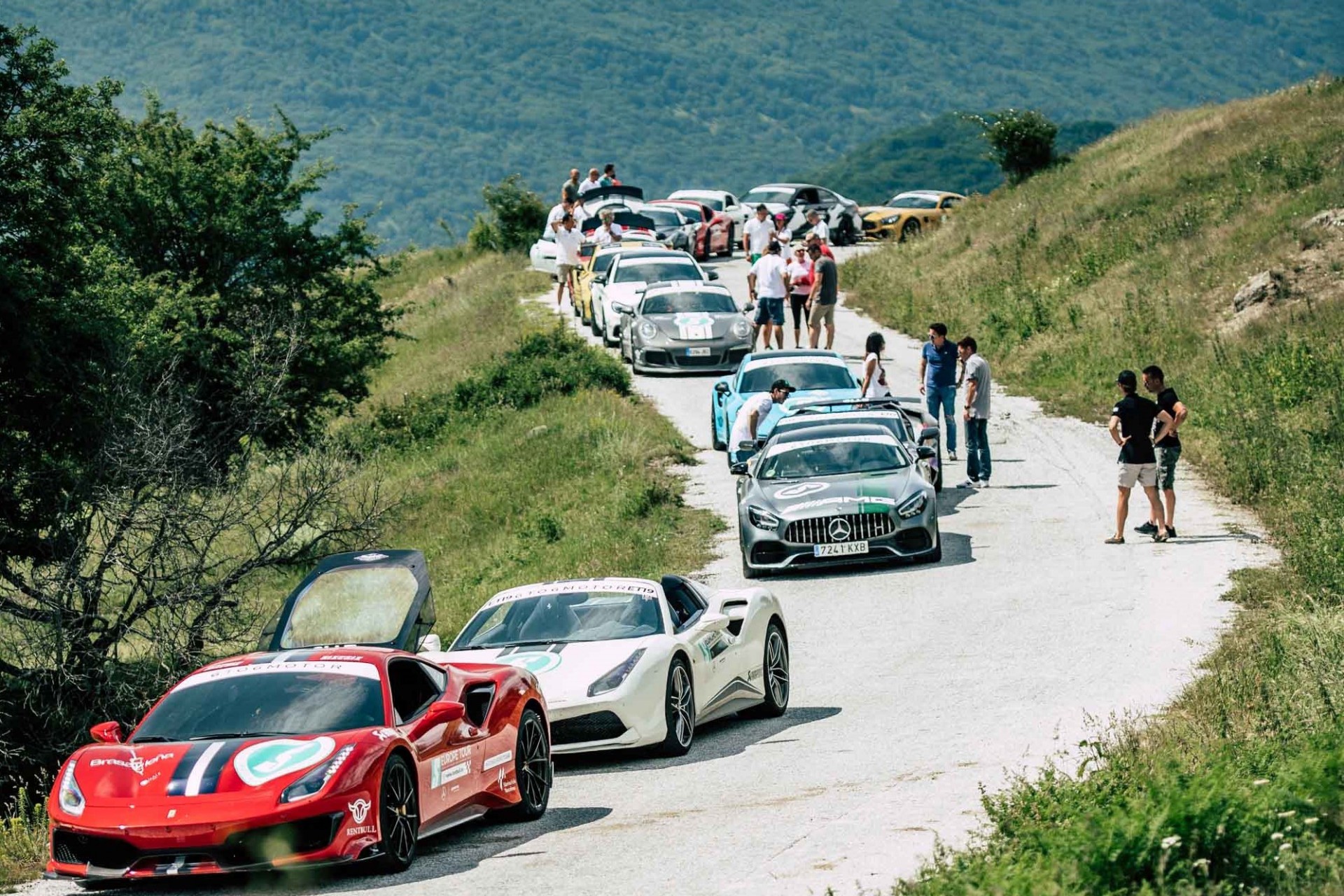 Γεμίζει supercars η Ελλάδα – Πού θα δείτε από κοντά Ferrari και Lamborghini 