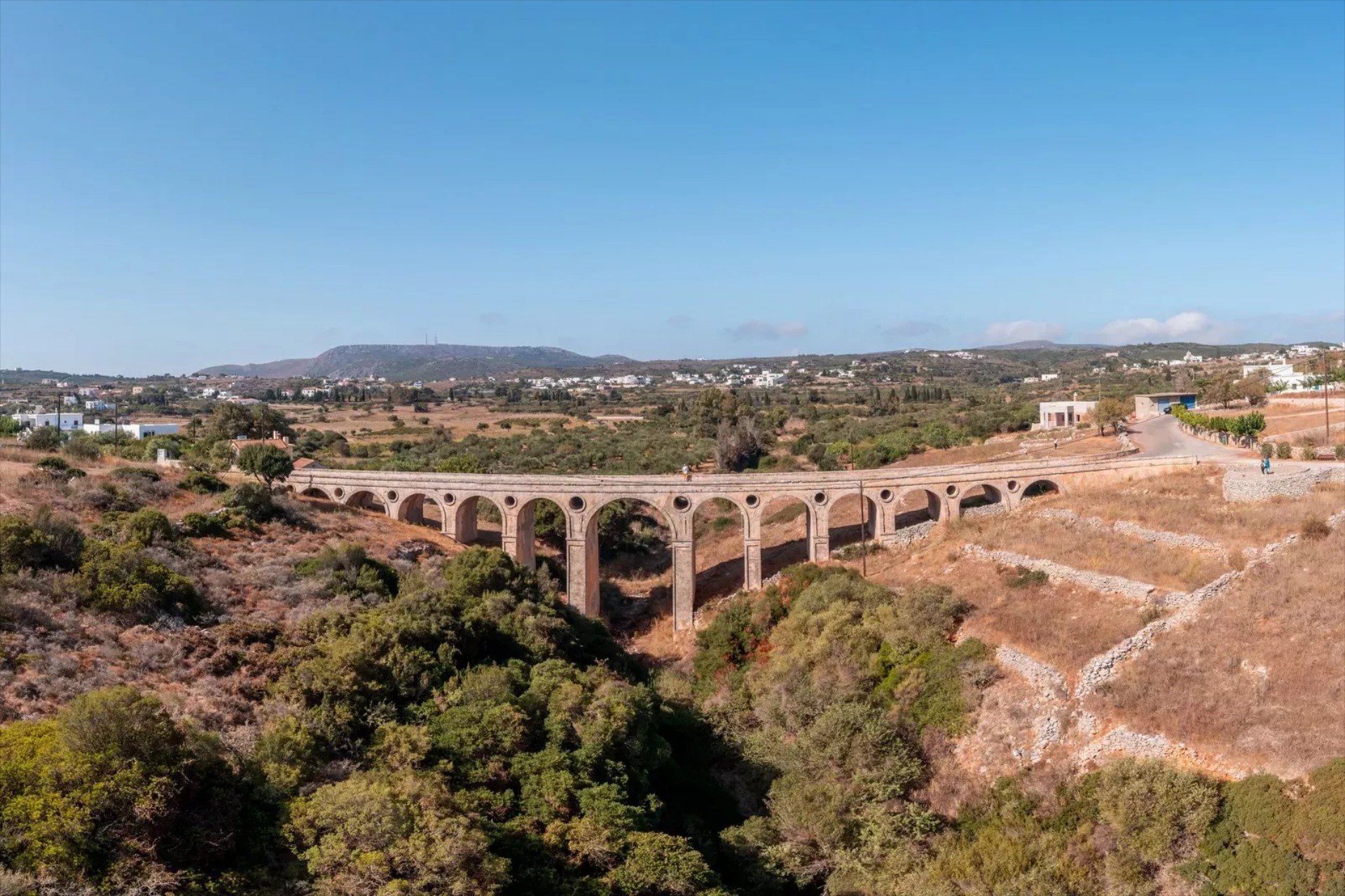 Ελλάδα: Το νησί με τη μεγαλύτερη πέτρινη γέφυρα - Η θρυλική ιστορία του 