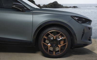 To premium SUV των 272 PS που καίει 4,68 ευρώ στα 100 km και δεν πληρώνει Τέλη