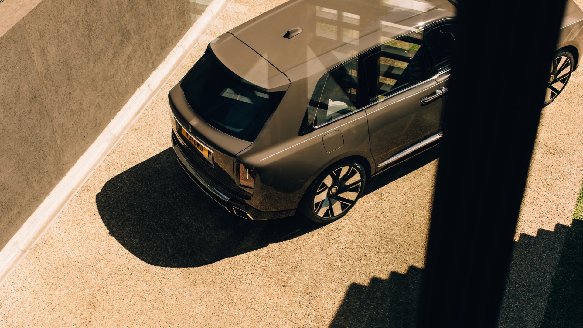 Έκλεψαν αυτοκίνητο αξίας 390.000 ευρώ με ένα μήνυμα - Πώς το έκαναν 