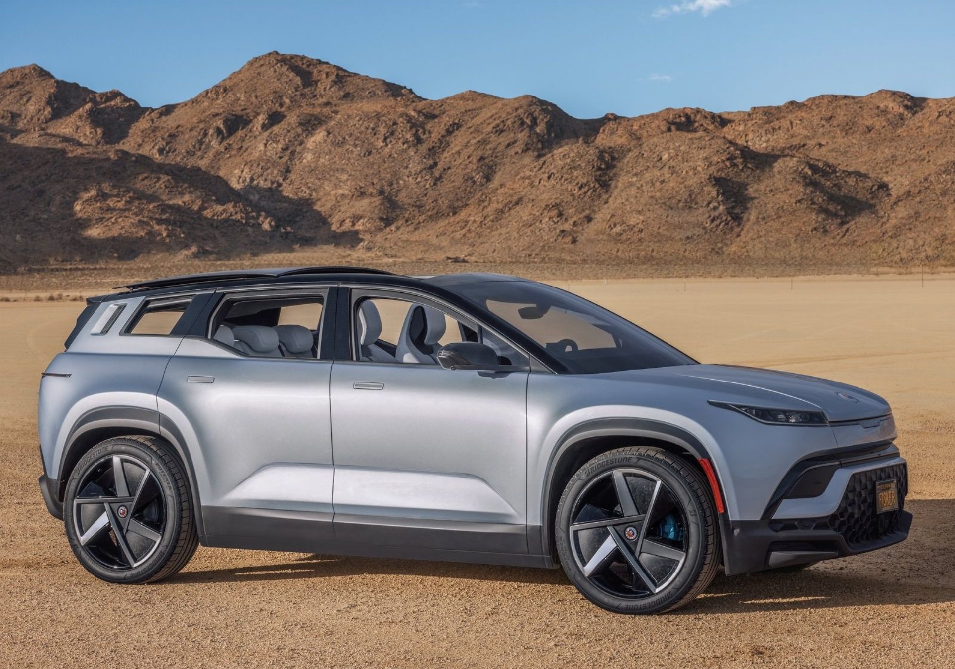 Από 70.000 μόλις 16.500 δολάρια - Ποια εταιρεία σκοτώνει τις τιμές στα ηλεκτρικά αυτοκίνητα