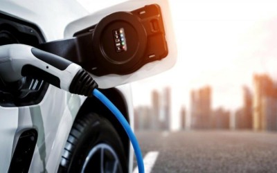 Έρχεται φόρος ανά χιλιόμετρο χρήσης στα ηλεκτρικά;