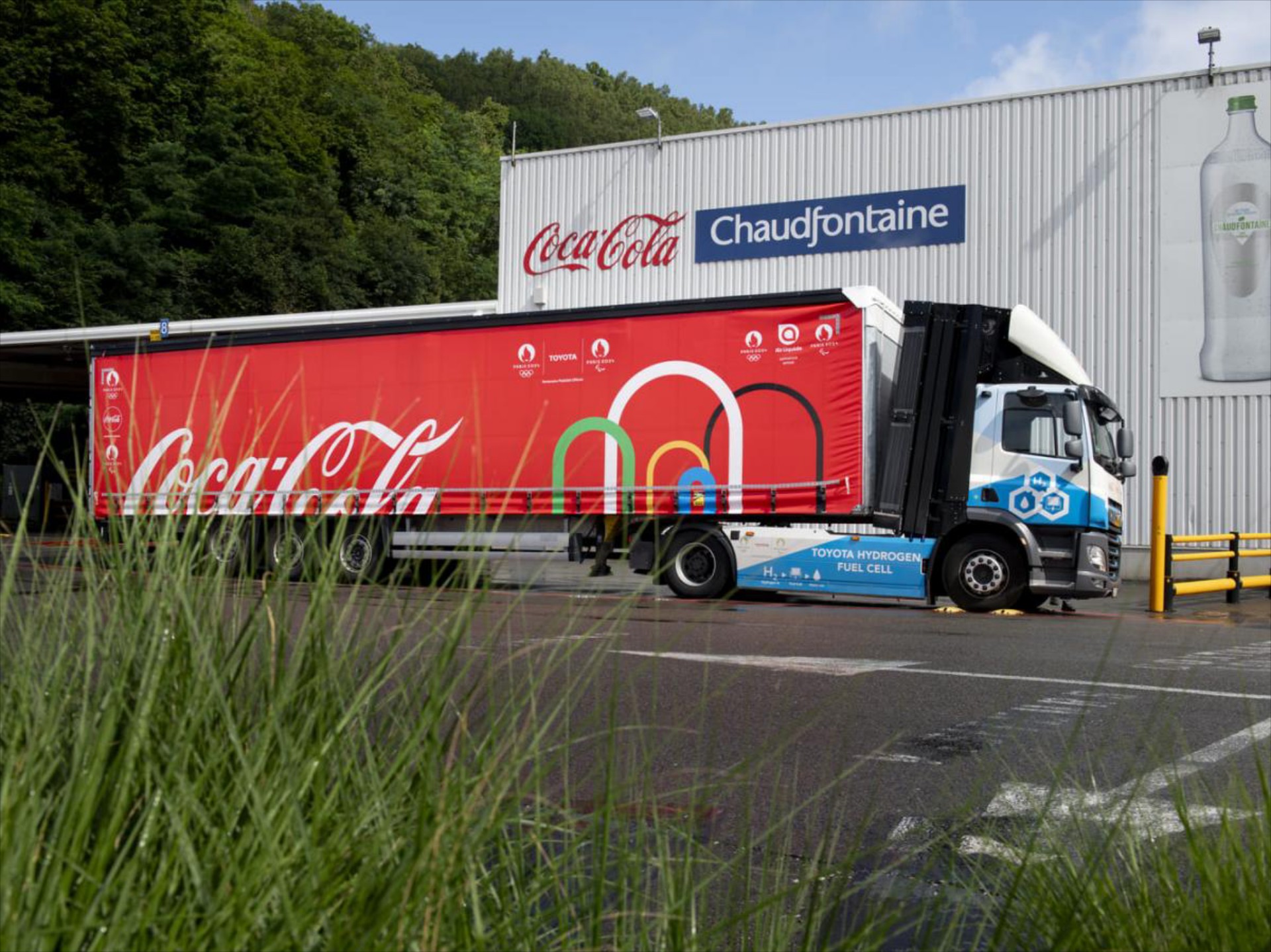 Γιατί η Toyota δίνει φορτηγά στην Coca-Cola; Τι το διαφορετικό έχουν;