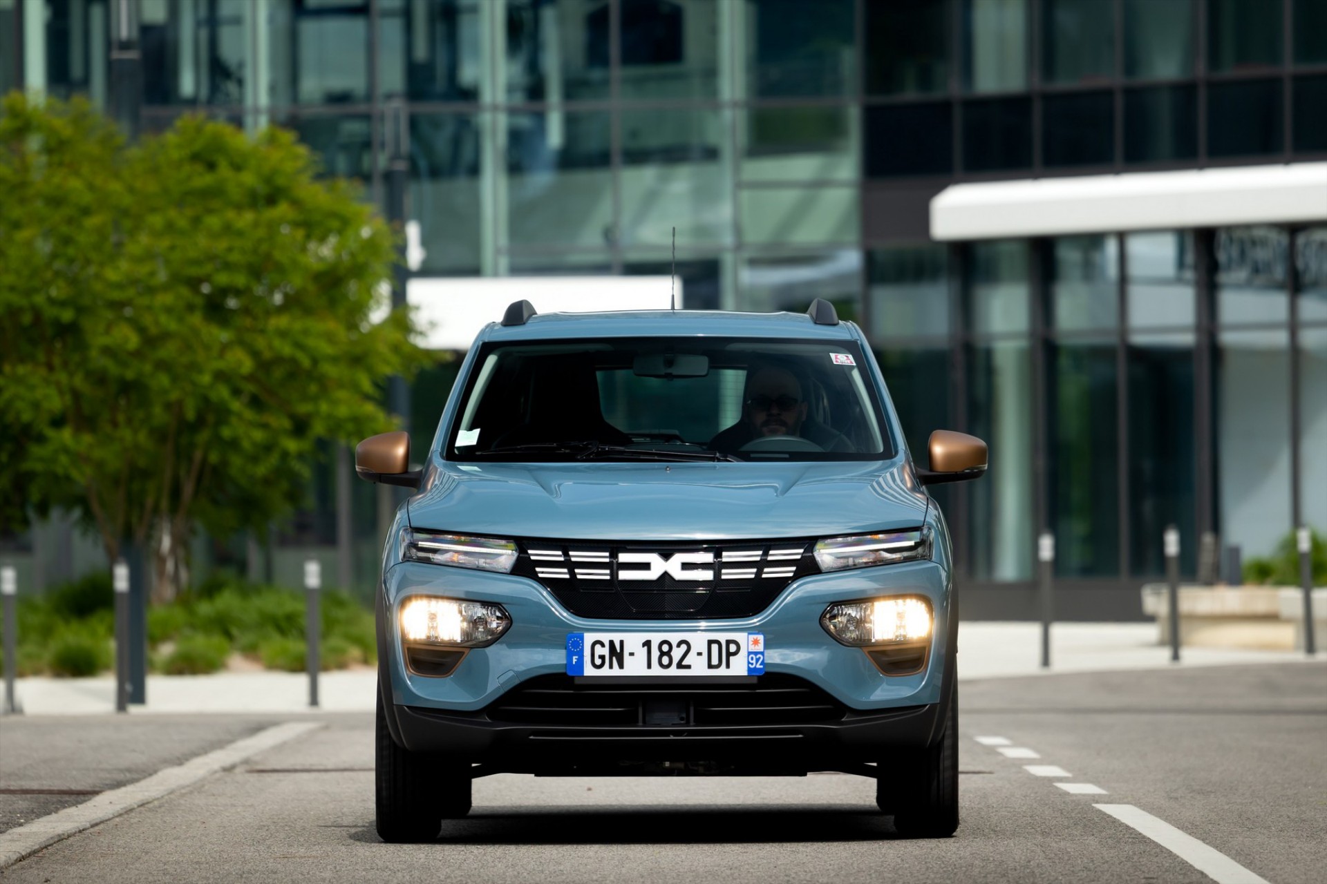 Στην Ελλάδα το Dacia που καίει 2,9 ευρώ στα 100 km – Το φθηνότερο επαγγελματικό