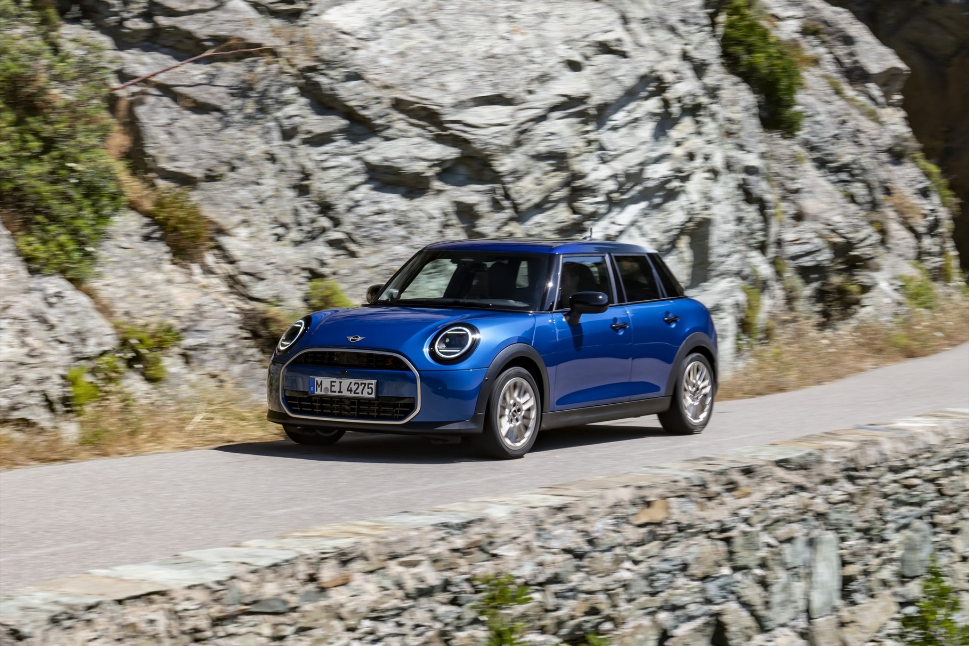 Στην Ελλάδα το νέο 5θυρο MINI Cooper – Τιμές 