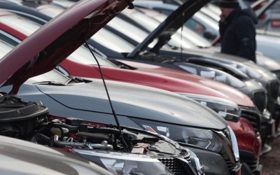 Καινούρια ή μεταχειρισμένα; Τι αυτοκίνητα αγοράζουν οι Έλληνες το 2024;