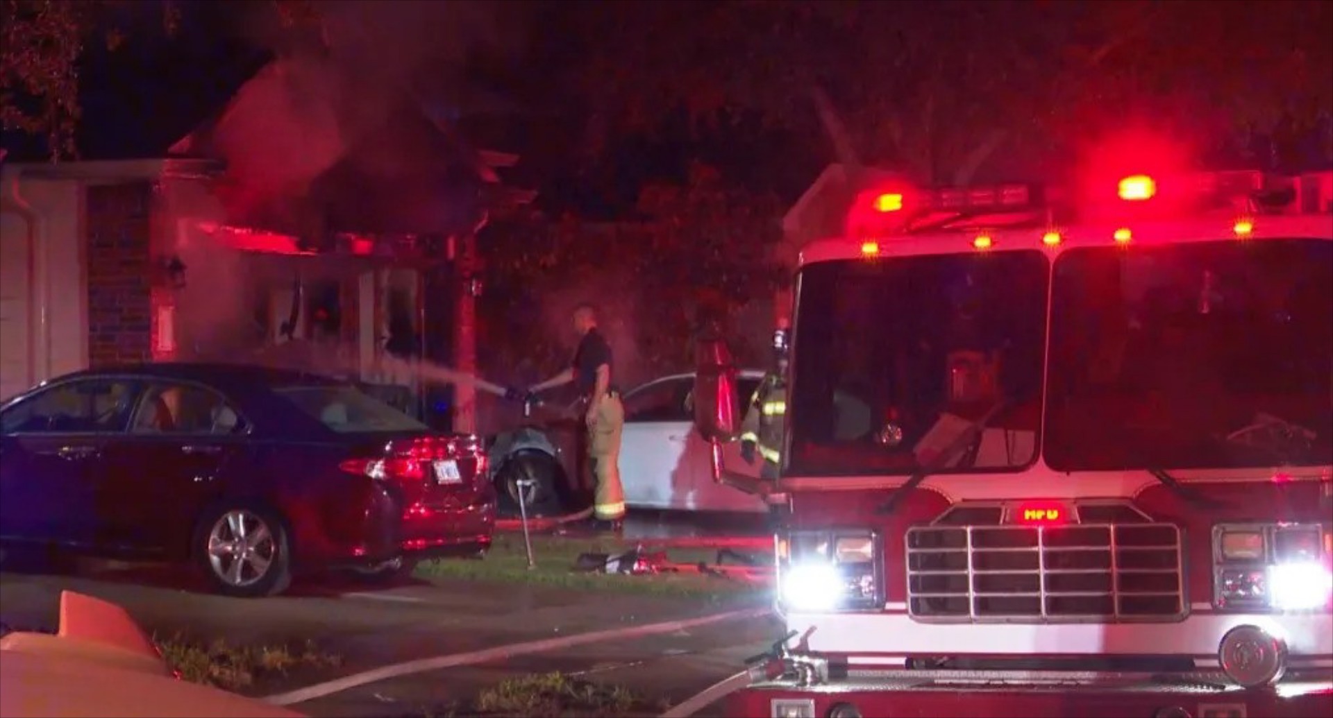 Λαμπάδιασε Tesla μέσα σε γκαράζ σπιτιού! [video]