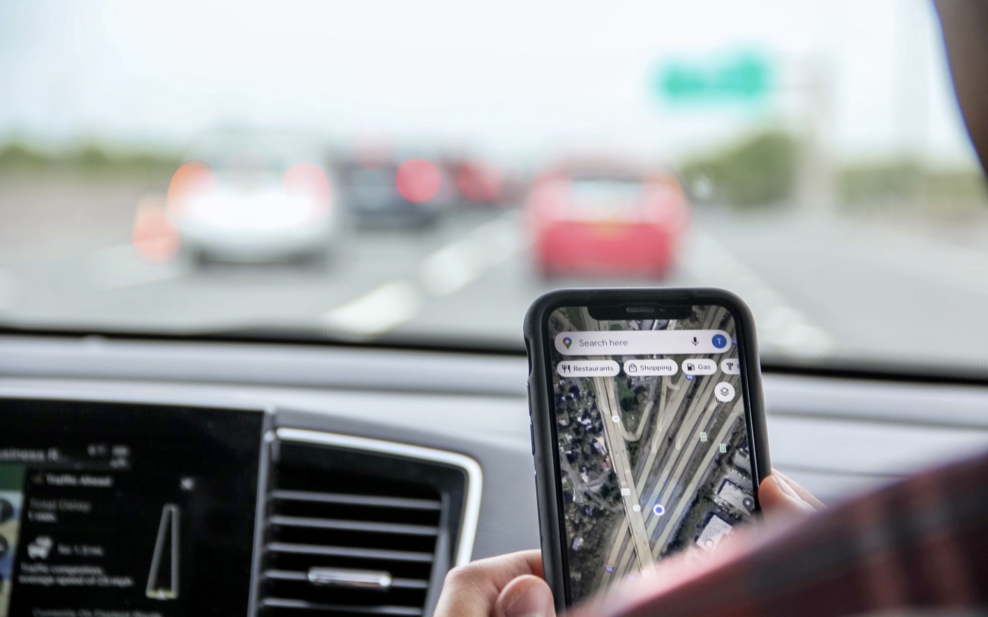 Το Google Maps συνεργάζεται με την αστυνομία - Δείχνει τα περιπολικά!