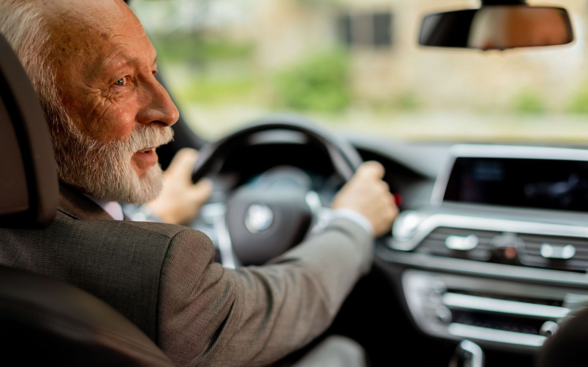 Παίρνουν το δίπλωμα από τους 80χρονους οδηγούς - Τι ζητάνε για να μπορούν να οδηγήσουν
