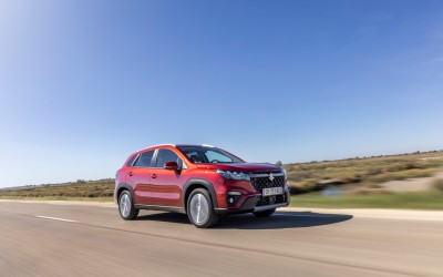 Το σκληροτράχηλο υβριδικό SUV που καίει κάτω από 6 lt/100 km: Νέο Suzuki S-CROSS!