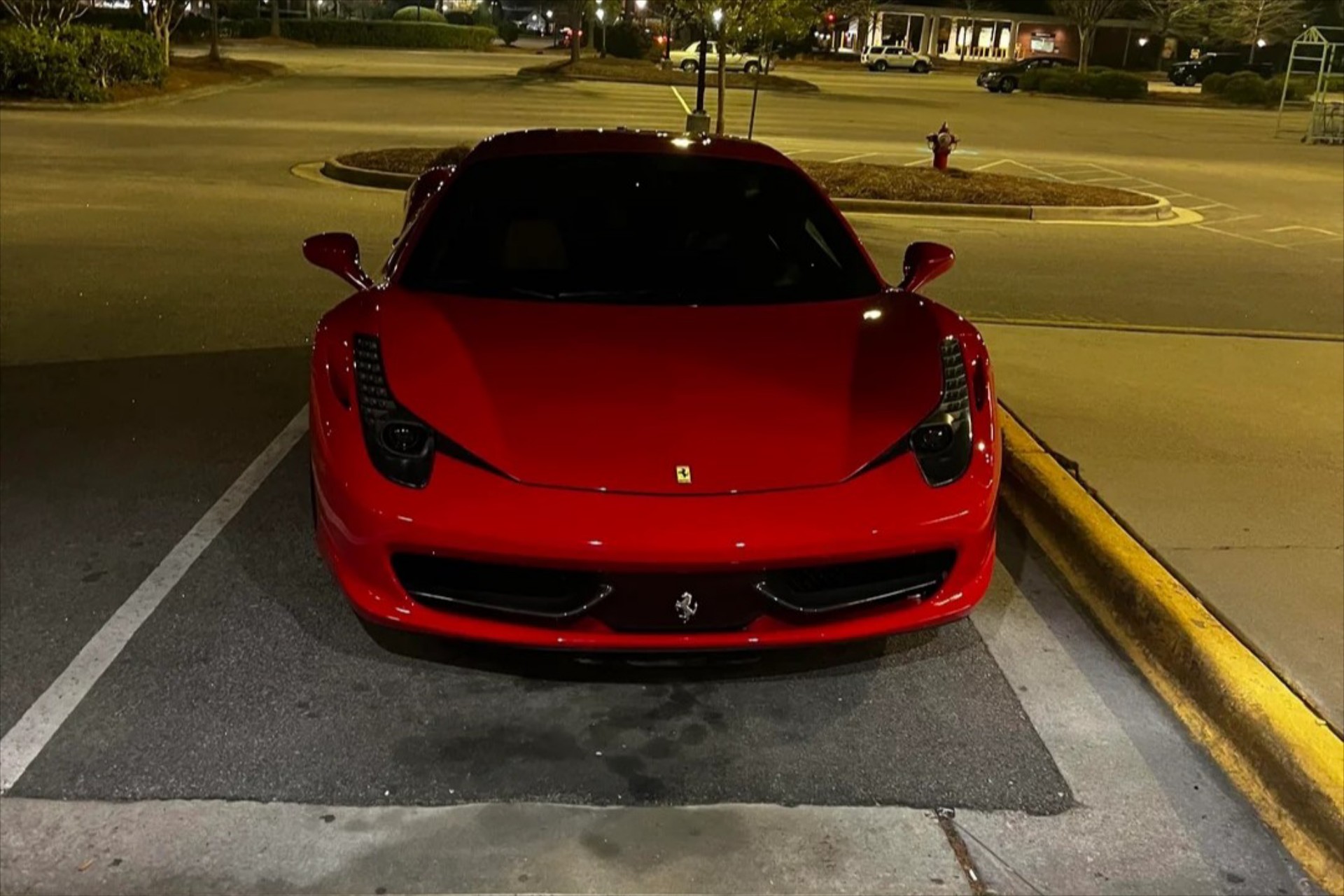 Παρκάρισμα ντροπή από Ferrari στο Μαρούσι – Δείτε τι έκανε