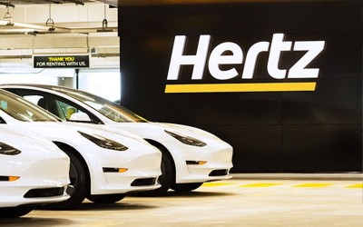 Το στοίχημα της Tesla για τη Hertz απέτυχε – Στο σφυρί ακόμα 30.000 ηλεκτρικά