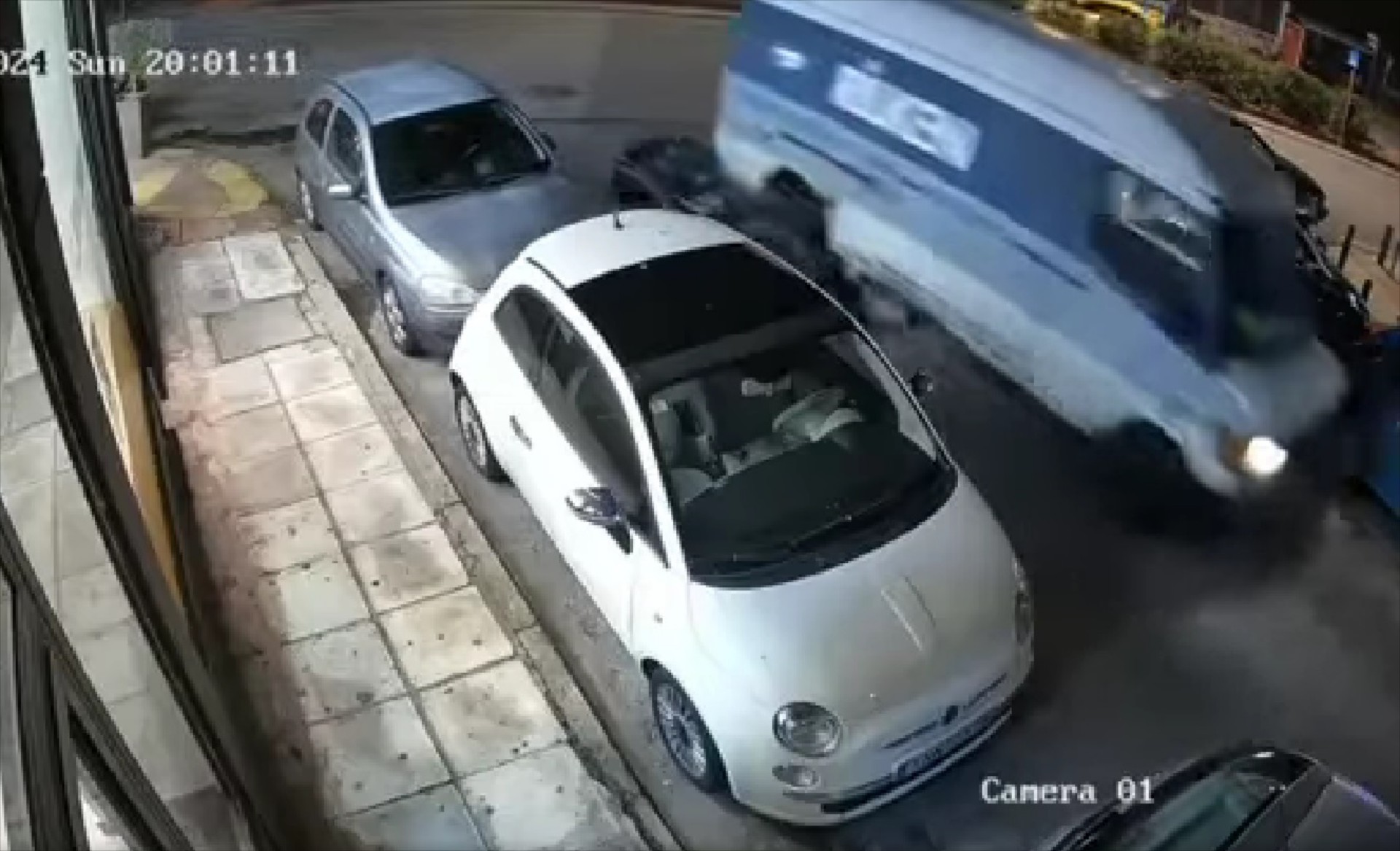 Video Σοκ: Φορτηγό 3,5 τόνων πατάει μοτοσυκλετιστή στην Κυψέλη