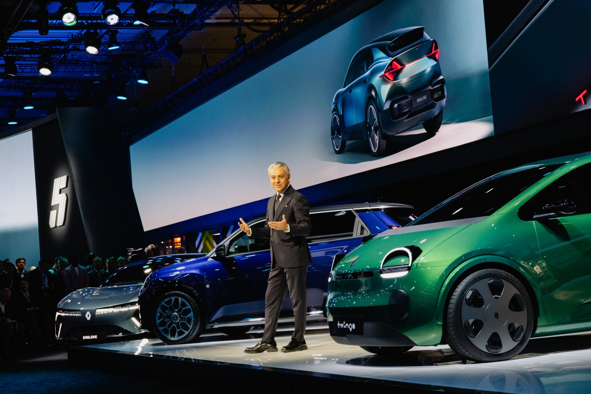 Χαμός με το νέο Renault - Το αγόρασαν 3.316 άνθρωποι  σε 1 μήνα 