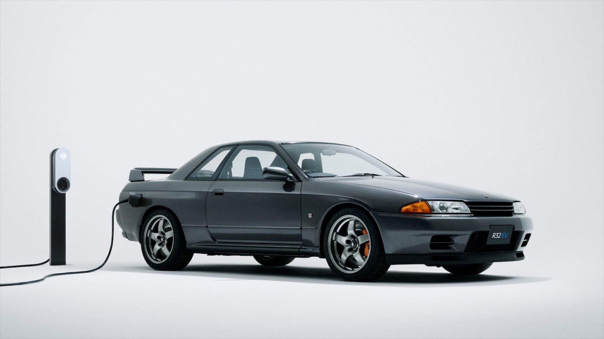 Ιεροσυλία; Ηλεκτρικό Nissan Skyline R32 GT-R, και μάλιστα εργοστασιακό! [video]