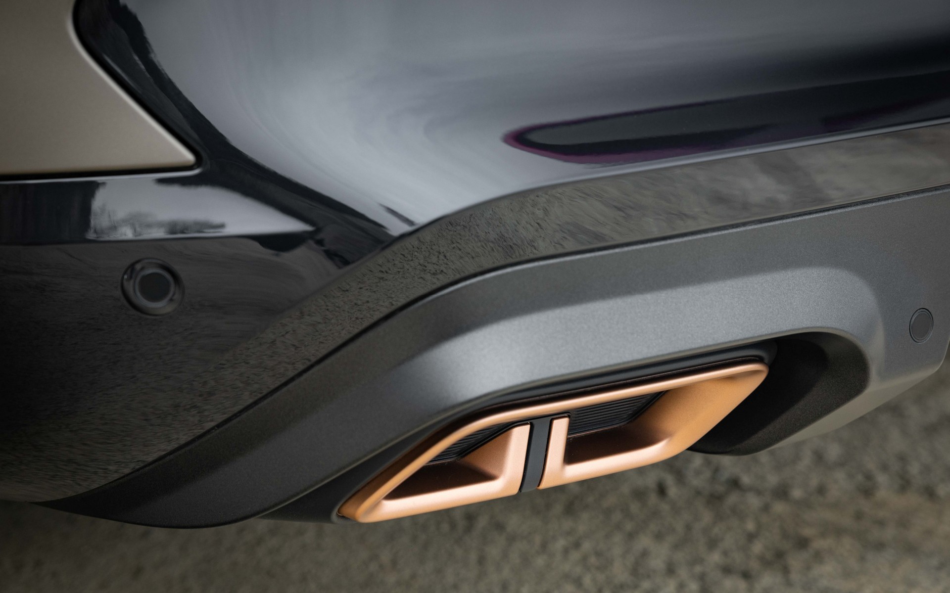 Το εντυπωσιακό SUV που καίει 4,67 ευρώ στα 100 km - Φθηνότερο 3.500 ευρώ στην Ελλάδα!