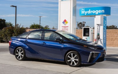 Θέλεις Toyota που να καίει υδρογόνο; Πωλείται στην Ελλάδα
