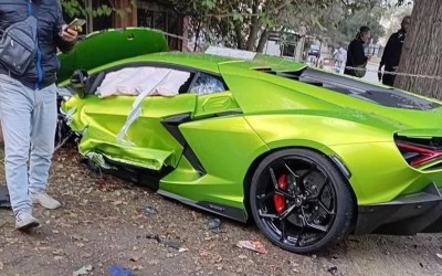 Μηχανικός διέλυσε ολοκαίνουργια Lamborghini Revuelto - Είχε 0 km στο οδόμετρο!